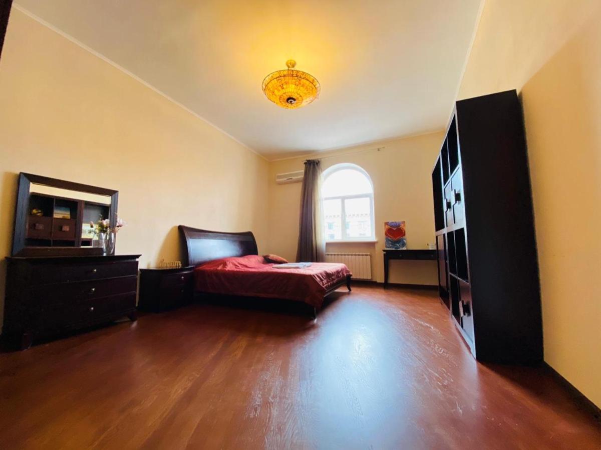 Ferienwohnung Amazing View Of Independence Square Kiew Exterior foto